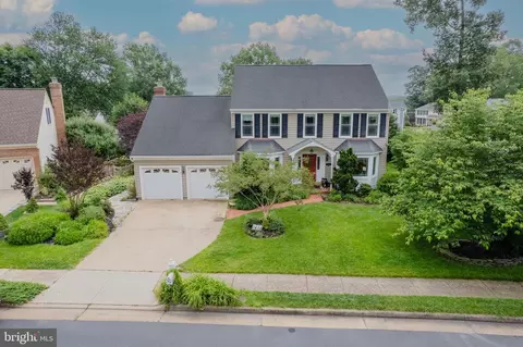 1439 Millikens Bend Rd, Herndon, VA 20170