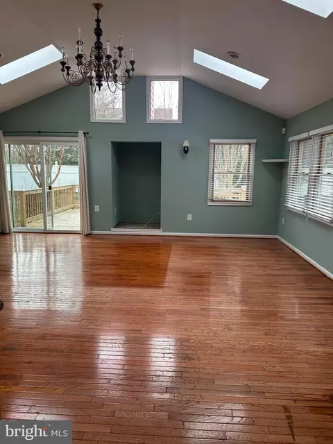 2021 Kilgore Rd, Falls Church, VA 22043