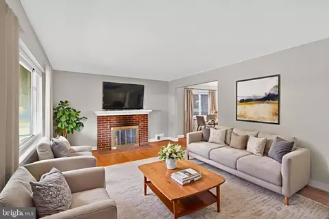 Living - 6001 Dinwiddie St, Springfield, VA 22150 photo 3 of 5