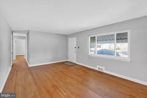 Living - 6001 Dinwiddie St, Springfield, VA 22150 photo 2 of 5