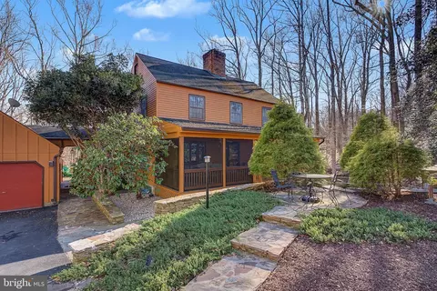 521 Lost Acre Ln, Great Falls, VA 22066