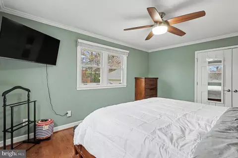 Bedroom - 5633 Inverchapel Rd, Springfield, VA 22151 photo 5 of 6