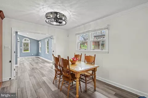 Dining - 5633 Inverchapel Rd, Springfield, VA 22151 photo 1 of 1