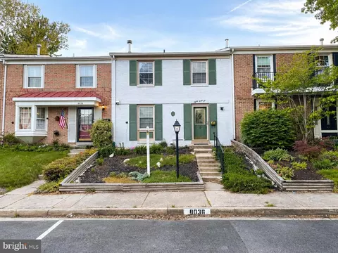 8036 Saint Annes Ct, Alexandria, VA 22309