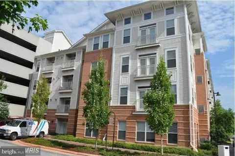 2765 Centerboro Dr #247, Vienna, VA 22181