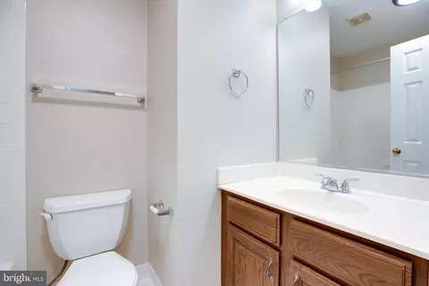 Bath - 6502 Westhaven Ln, Springfield, VA 22150 photo 2 of 5