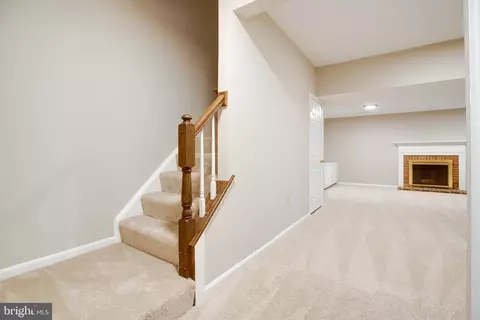Entry Way - 6502 Westhaven Ln, Springfield, VA 22150 photo 2 of 2