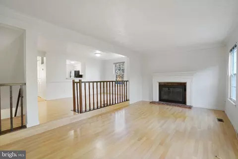Living - 6515 Field Master Dr, Springfield, VA 22152 photo 5 of 11