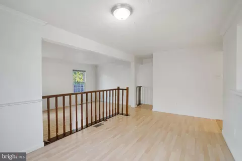 Living - 6515 Field Master Dr, Springfield, VA 22152 photo 2 of 11