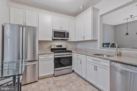 Kitchen - 11405 H Windleaf Ct #23, Reston, VA 20194 photo 1 of 2