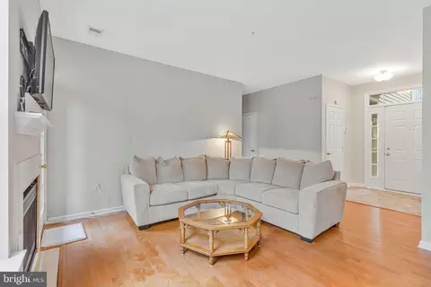 Living - 11405 H Windleaf Ct #23, Reston, VA 20194 photo 2 of 2