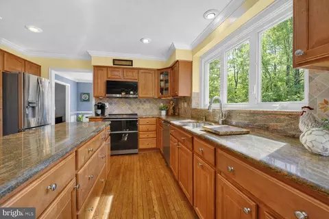 7923 Donegal Ln, Springfield, VA 22153 photo 13
