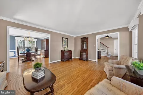 7923 Donegal Ln, Springfield, VA 22153 photo 10