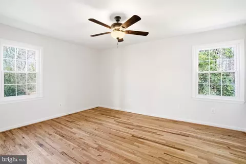 Bedroom - 9502 Wallingford Dr, Burke, VA 22015 photo 5 of 5