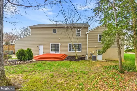 Exterior - 9502 Wallingford Dr, Burke, VA 22015 photo 3 of 7