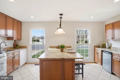 Kitchen - 9502 Wallingford Dr, Burke, VA 22015 photo 4 of 5