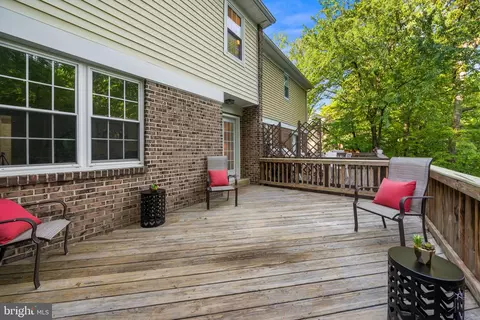 Exterior - 9117 Galbreth Ct, Springfield, VA 22153 photo 5 of 9