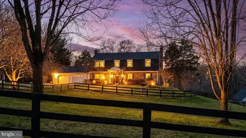 3022 Fox Den Ln, Oakton, VA 22124