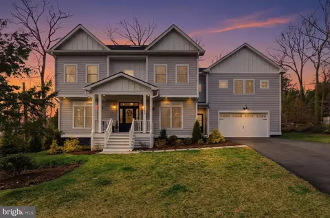 1304 Gahant Rd, Alexandria, VA 22308