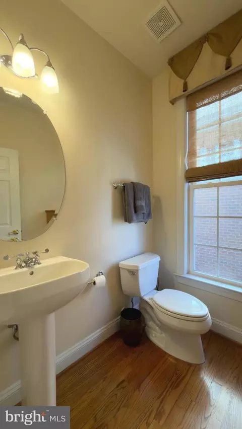 7690 Oak Field Ct, Springfield, VA 22153 photo 19