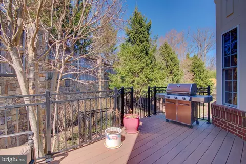 7690 Oak Field Ct, Springfield, VA 22153 photo 12