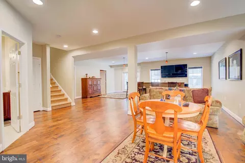 7690 Oak Field Ct, Springfield, VA 22153 photo 47