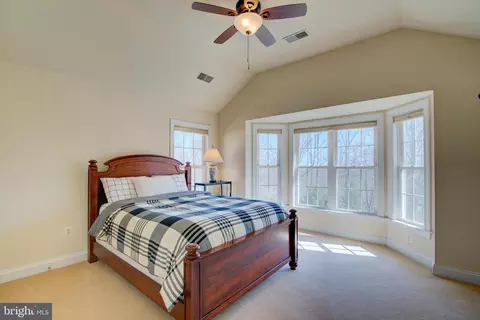 7690 Oak Field Ct, Springfield, VA 22153 photo 32