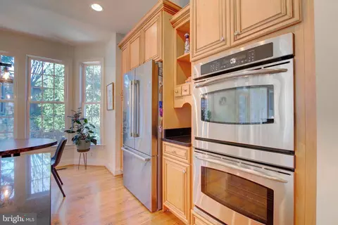 7690 Oak Field Ct, Springfield, VA 22153 photo 7