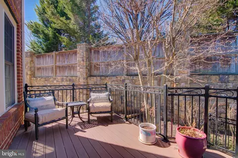 7690 Oak Field Ct, Springfield, VA 22153 photo 13