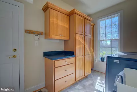 7690 Oak Field Ct, Springfield, VA 22153 photo 38