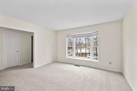 Living - 7937 Edinburgh Dr, Springfield, VA 22153 photo 7 of 7