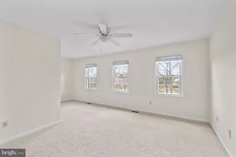 Bedroom - 7937 Edinburgh Dr, Springfield, VA 22153 photo 4 of 6