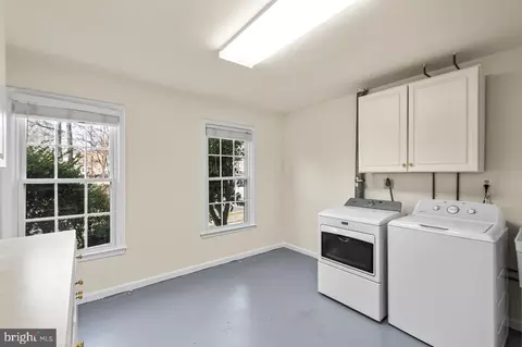 Other - 7937 Edinburgh Dr, Springfield, VA 22153 photo 4 of 11