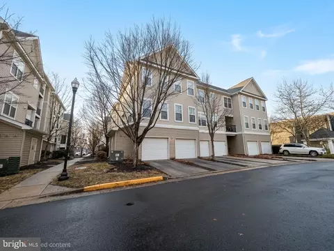 13341 T Connor Dr #T, Centreville, VA 20120