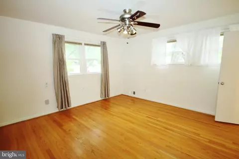 Bedroom - 5504 Inverchapel Rd, Springfield, VA 22151 photo 1 of 7