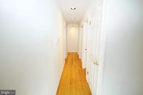Entry Way - 5504 Inverchapel Rd, Springfield, VA 22151 photo 1 of 7