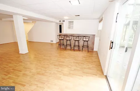 Living - 5504 Inverchapel Rd, Springfield, VA 22151 photo 6 of 6