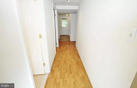 Entry Way - 5504 Inverchapel Rd, Springfield, VA 22151 photo 7 of 7