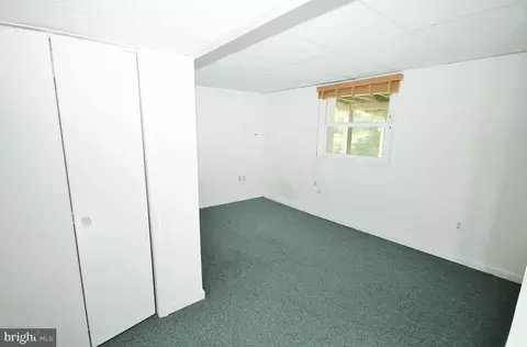 Bedroom - 5504 Inverchapel Rd, Springfield, VA 22151 photo 6 of 7