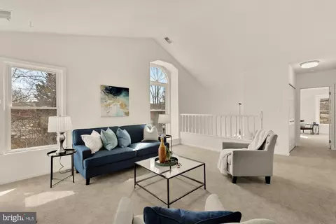 7602 Lakeside Village Dr #N, Falls Church, VA 22042