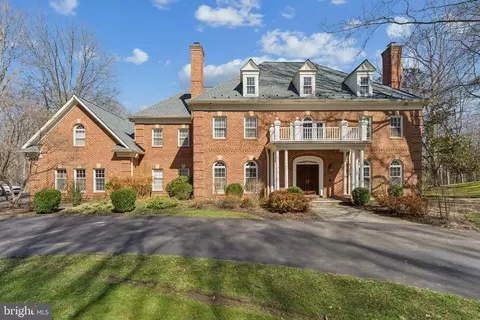 7700 Leeds Manor Ct, Fairfax Station, VA 22039