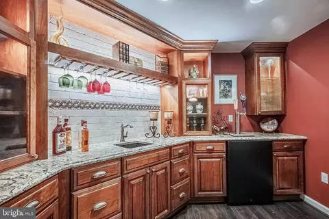 Kitchen - 6610 Weatheford Ct, Mclean, VA 22101 photo 6 of 6