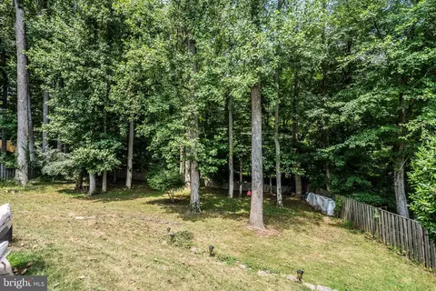 Exterior - 6610 Weatheford Ct, Mclean, VA 22101 photo 11 of 13
