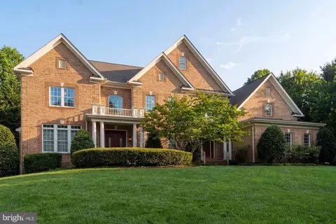 2584 Vintage Crest Ln, Oakton, VA 22124