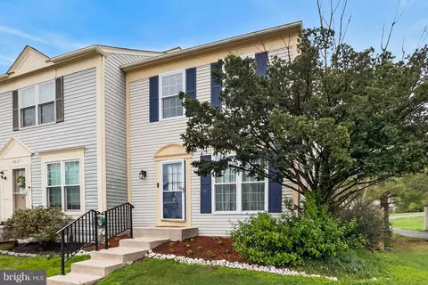 6523 Old Carriage Ln, Alexandria, VA 22315