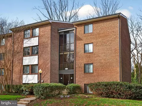 1536 Northgate Sq #21, Reston, VA 20190