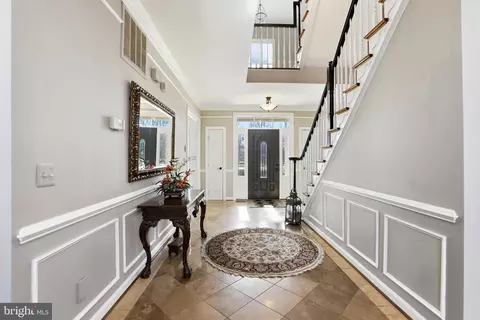 Entry Way - 1235 Tottenham Ct, Reston, VA 20194 photo 2 of 7