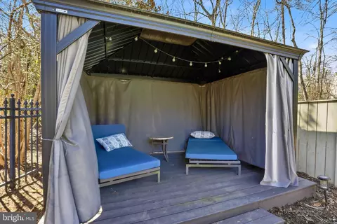 Exterior - 1235 Tottenham Ct, Reston, VA 20194 photo 7 of 12