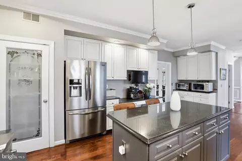 Kitchen - 1235 Tottenham Ct, Reston, VA 20194 photo 4 of 5