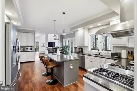 Kitchen - 1235 Tottenham Ct, Reston, VA 20194 photo 5 of 5